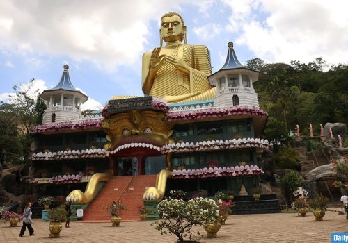 dambulla-temple-front-view